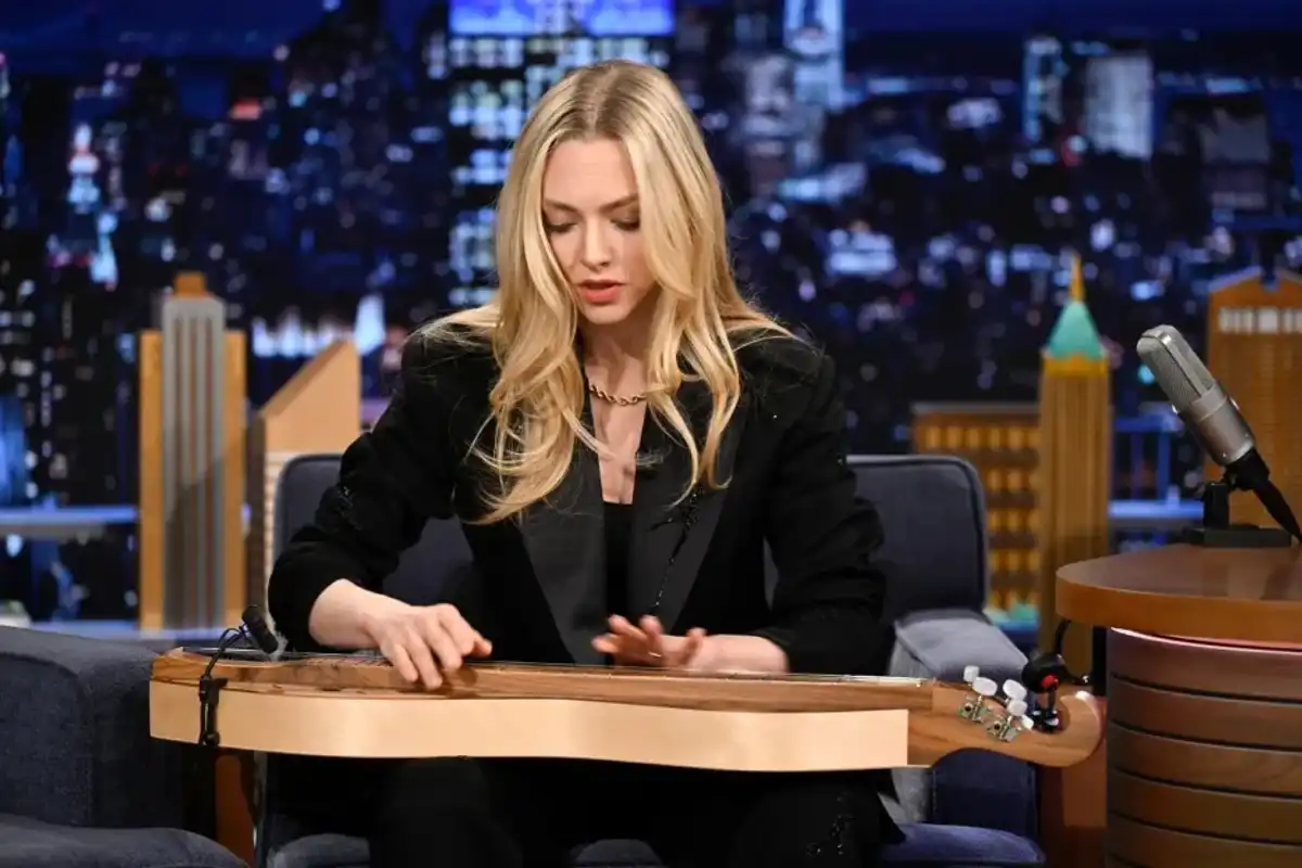 Amanda Seyfried plays the dulcimer during her interview on 'The Tonight Show Starring Jimmy Fallon' on March 4, 2025.