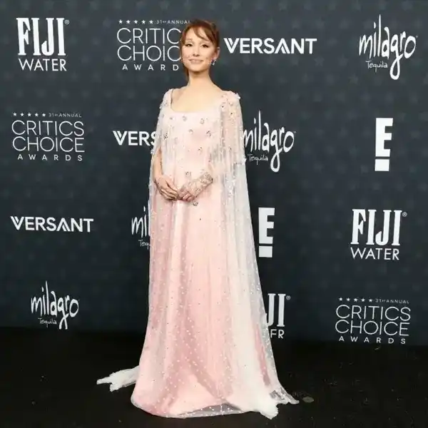 Ariana Grande Gives Eternal Sunshine Tour Update at 2026 Critics Choice Awards