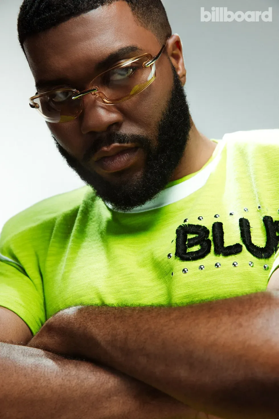 Blue Marble shirt, Bonnie & Clyde glasses.