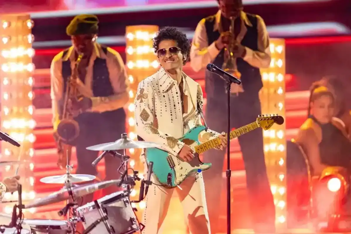 Bruno Mars of Silk Sonic performs onstage at the 64th Annual Grammy Awards held at the MGM Grand Garden Arena on April 3rd, 2022 in Las Vegas, Nevada.