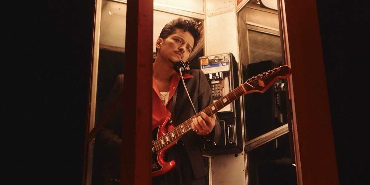 Record Label Star Bruno Mars Kicks Off Record-Breaking Vancouver Show Run with Pregnancy ...