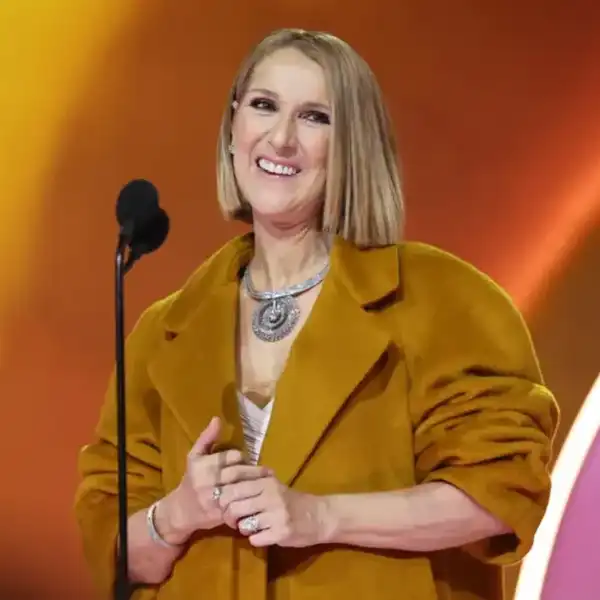 Celine Dion en el escenario durante la 66ta entrega anual de los premios Grammy, en el Crypto.com Arena en Los Ángeles, el 4 de febrero del 2024.