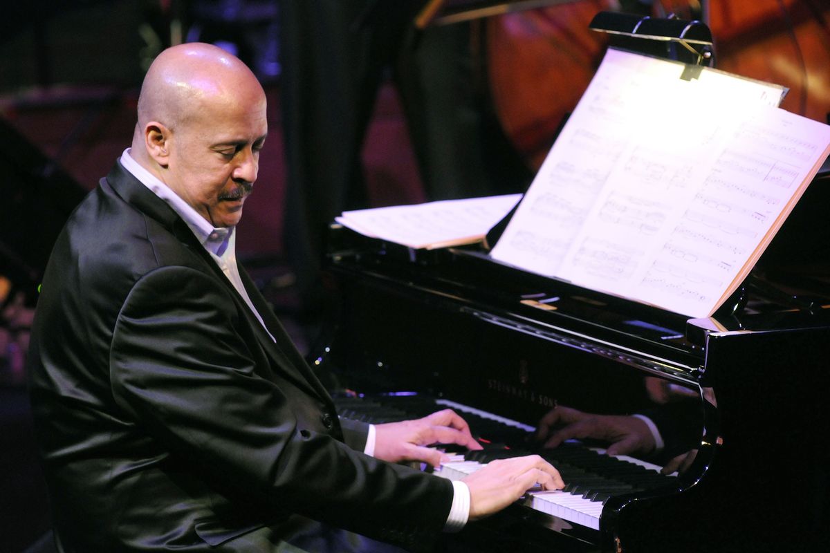 Cuban-Canadian jazz artist Hilario Durán won a Latin Grammy award for Best Arrangement.