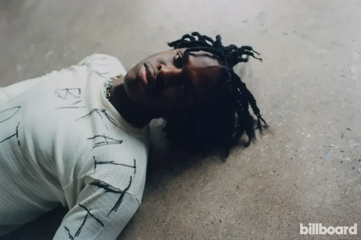 Daniel Caesar Talks Working With ‘Genius’ Tyler, the Creator, Says Justin Bieber ‘Can Sing His A– Off’