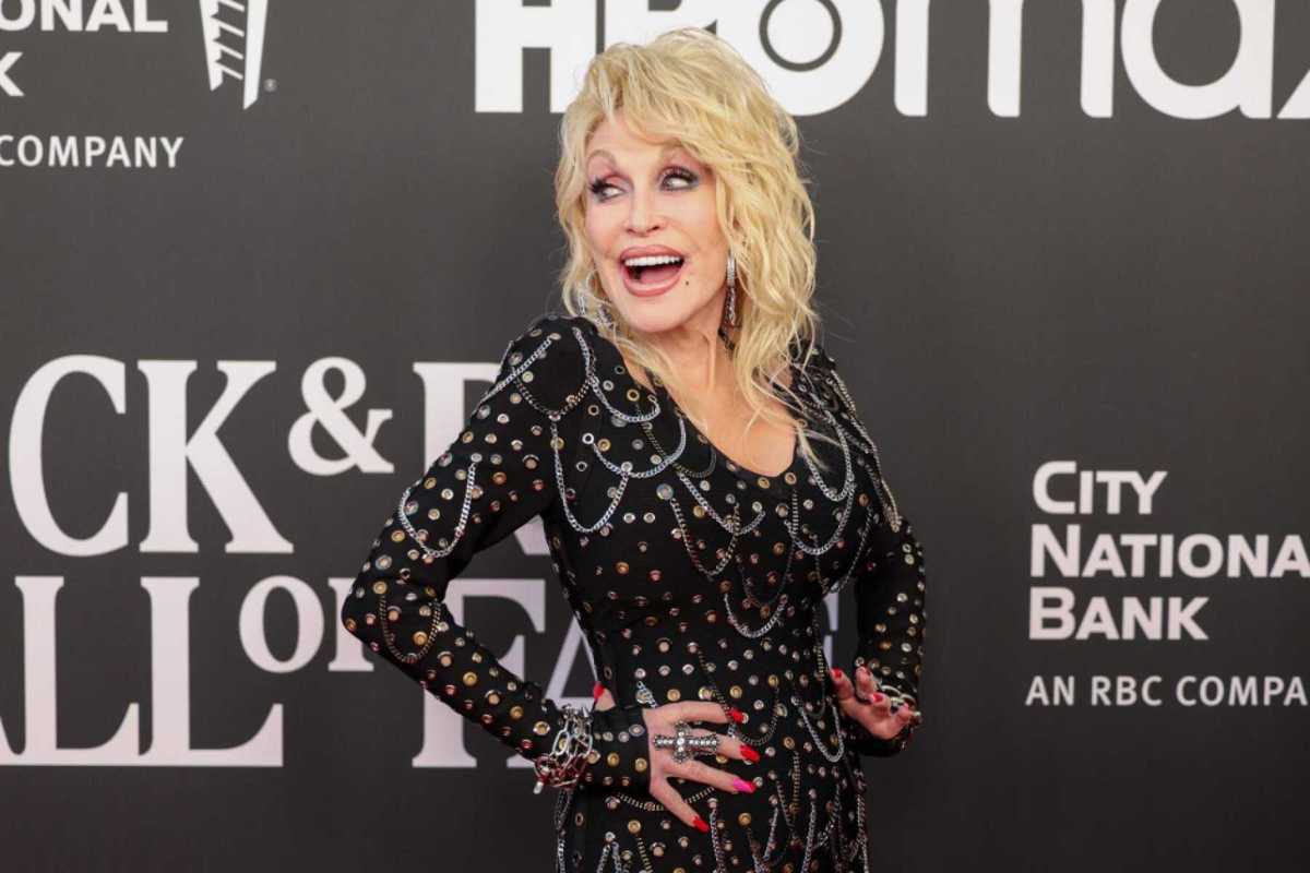 Dolly Parton at the 2022 Rock & Roll Hall of Fame Induction Ceremony Red Carpet held at the Microsoft Theatre on November 5, 2022 in Los Angeles, California.