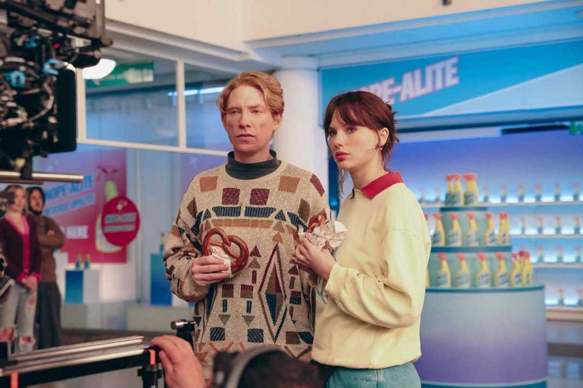 Domhnall Gleeson & Taylor Swift