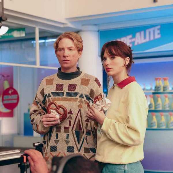 Domhnall Gleeson & Taylor Swift