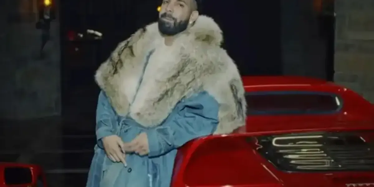 Drake verrouille le sommet pour une deuxième semaine d’affilée, solidement installé en tête des classements