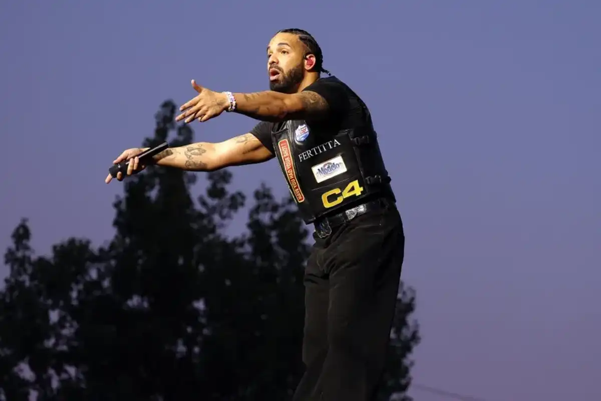 Drake performs live at Wireless Festival at Finsbury Park on July 11, 2025 in London, England.