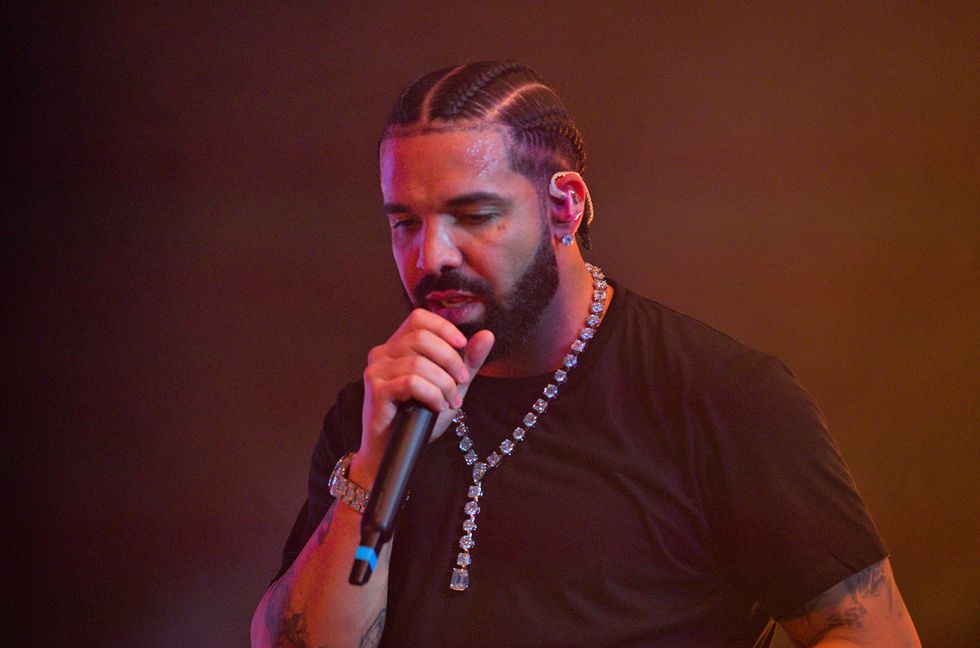 Drake performs onstage during "Lil Baby & Friends Birthday Celebration Concert" at State Farm Arena on December 9, 2022 in Atlanta, Georgia.