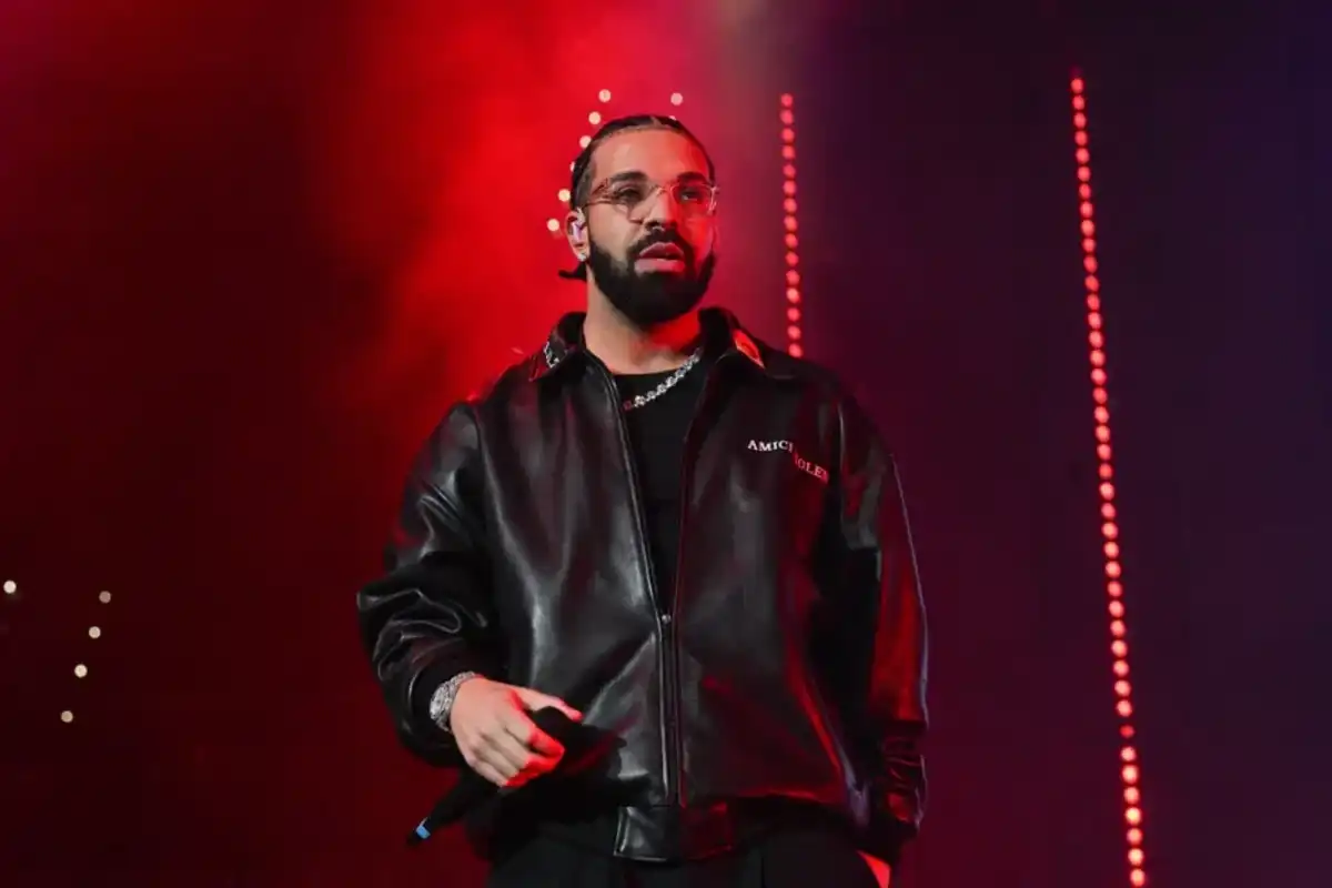 Drake performs onstage during "Lil Baby & Friends Birthday Celebration Concert" at State Farm Arena on December 9, 2022 in Atlanta, Georgia. Prince Williams/Wireimage