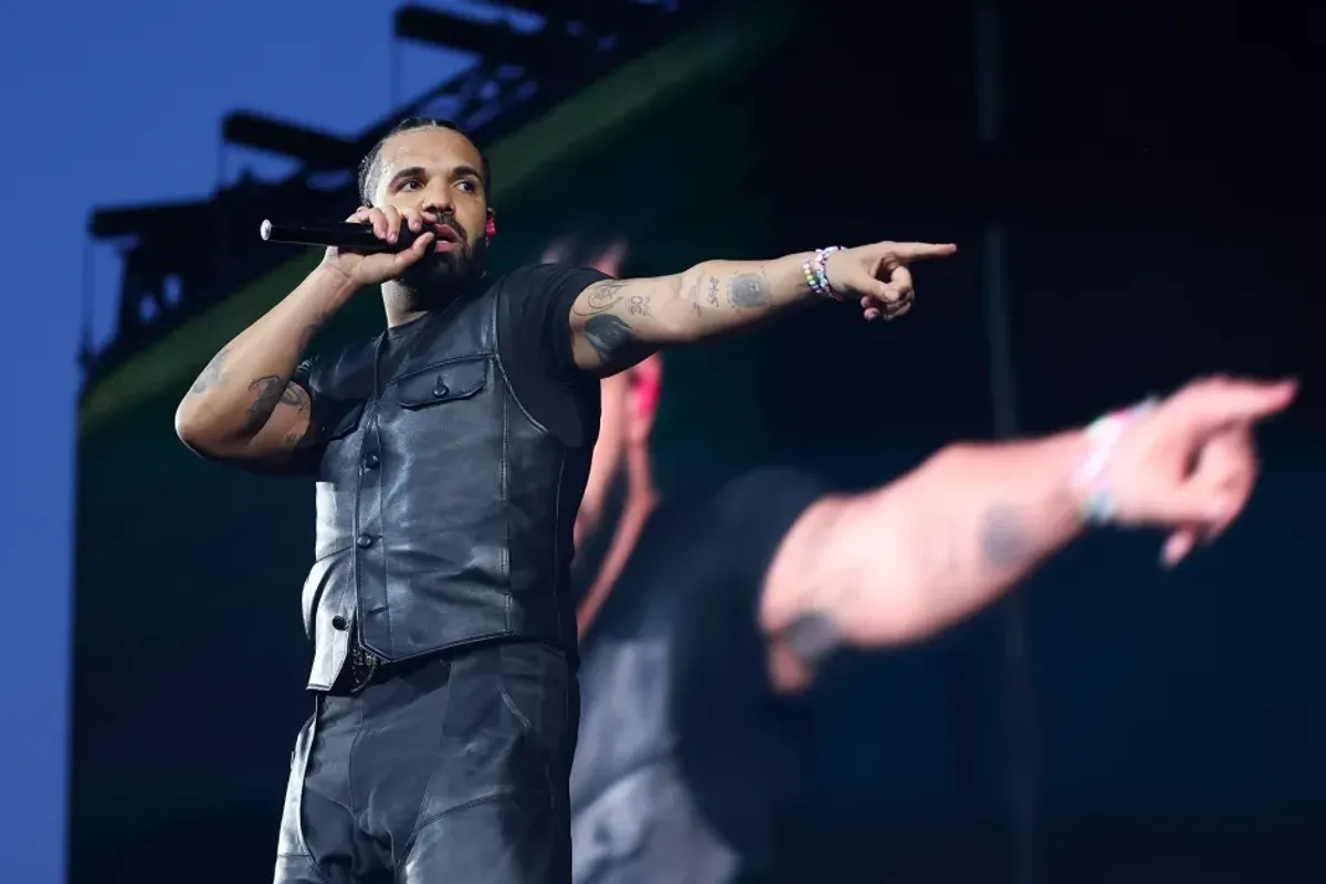Drake Says His ‘Karma Is Straight’ During Show Speech: ‘I Didn’t Get Here by Being a Snake’