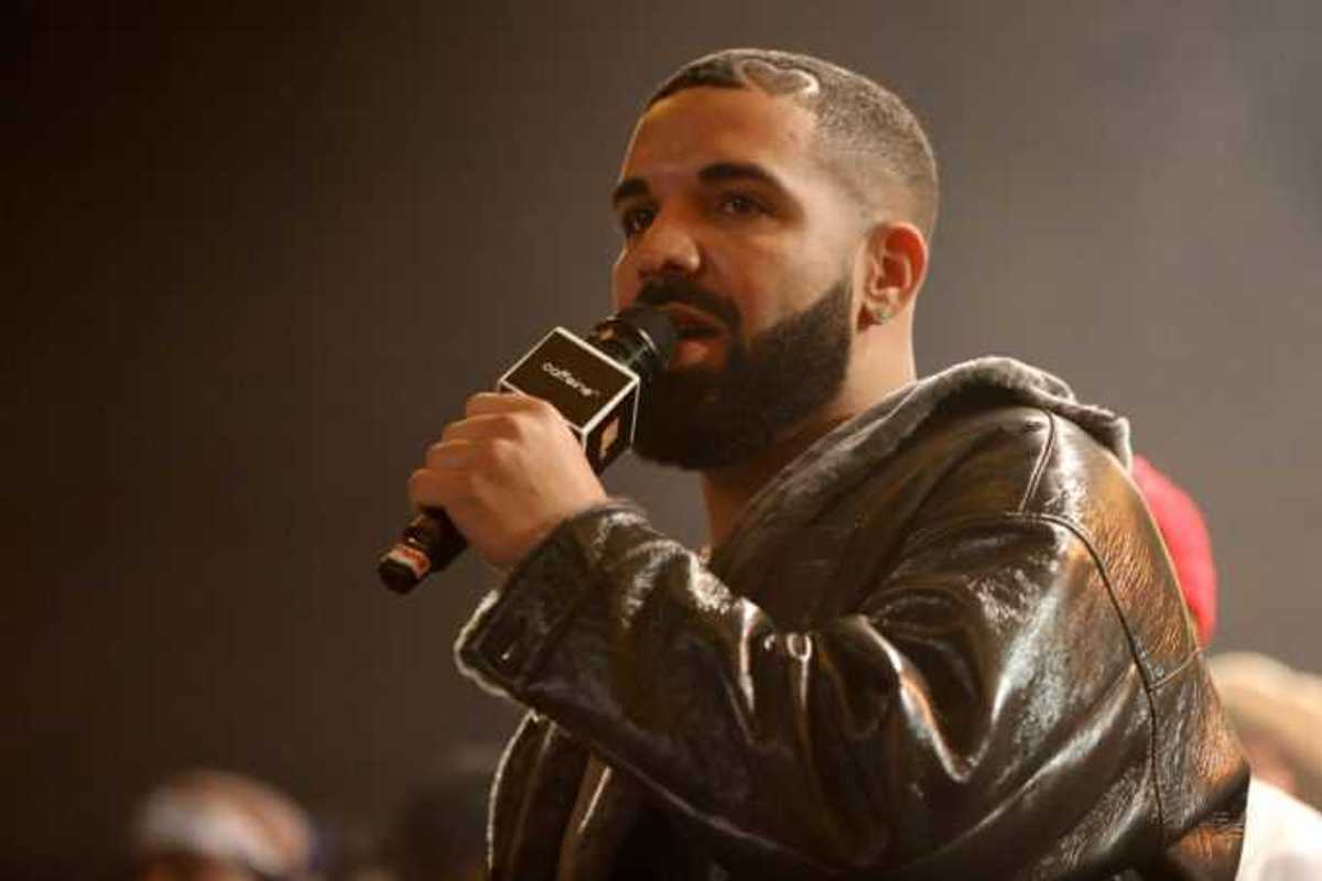 Drake speaks onstage during Drake's Till Death Do Us Part rap battle on October 30, 2021 in Long Beach, California.