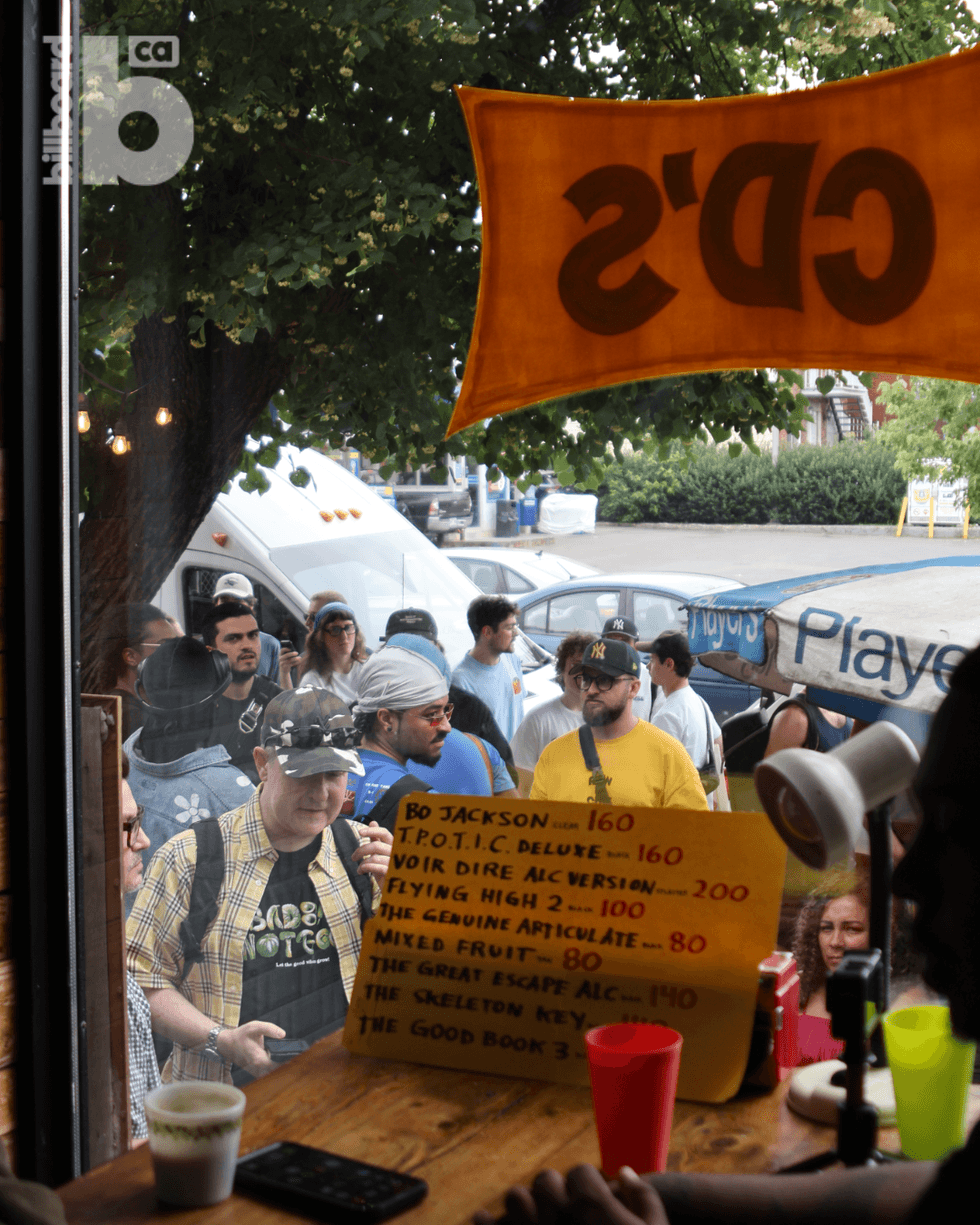 Fans outside 180g for The Alchemist's Montreal pop-up.