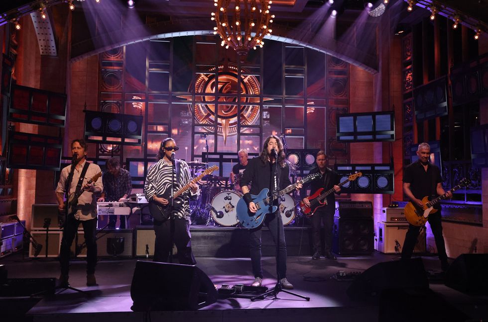 Foo Fighters and H.E.R. perform "The Glass" on 'SNL' on Oct. 28, 2023.