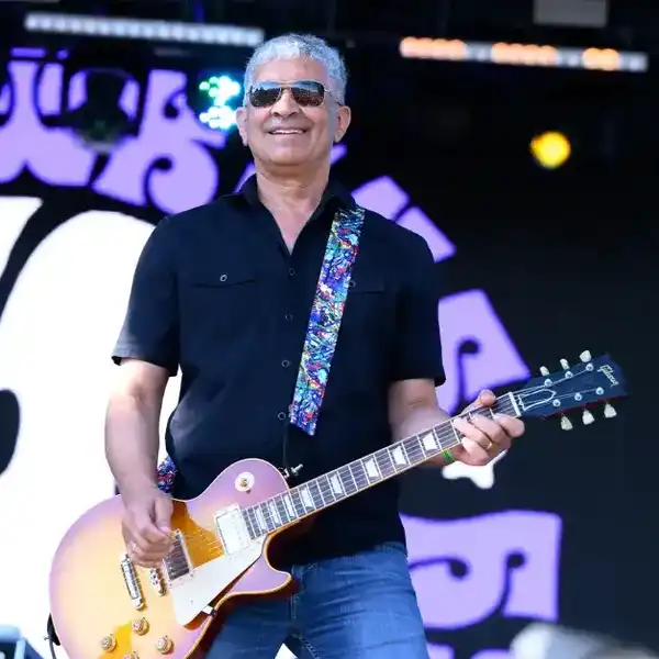 Foo Fighters Guitarist Pat Smear Sitting Out Upcoming Shows After Breaking Foot in ‘Bizarre Gardening Accident’