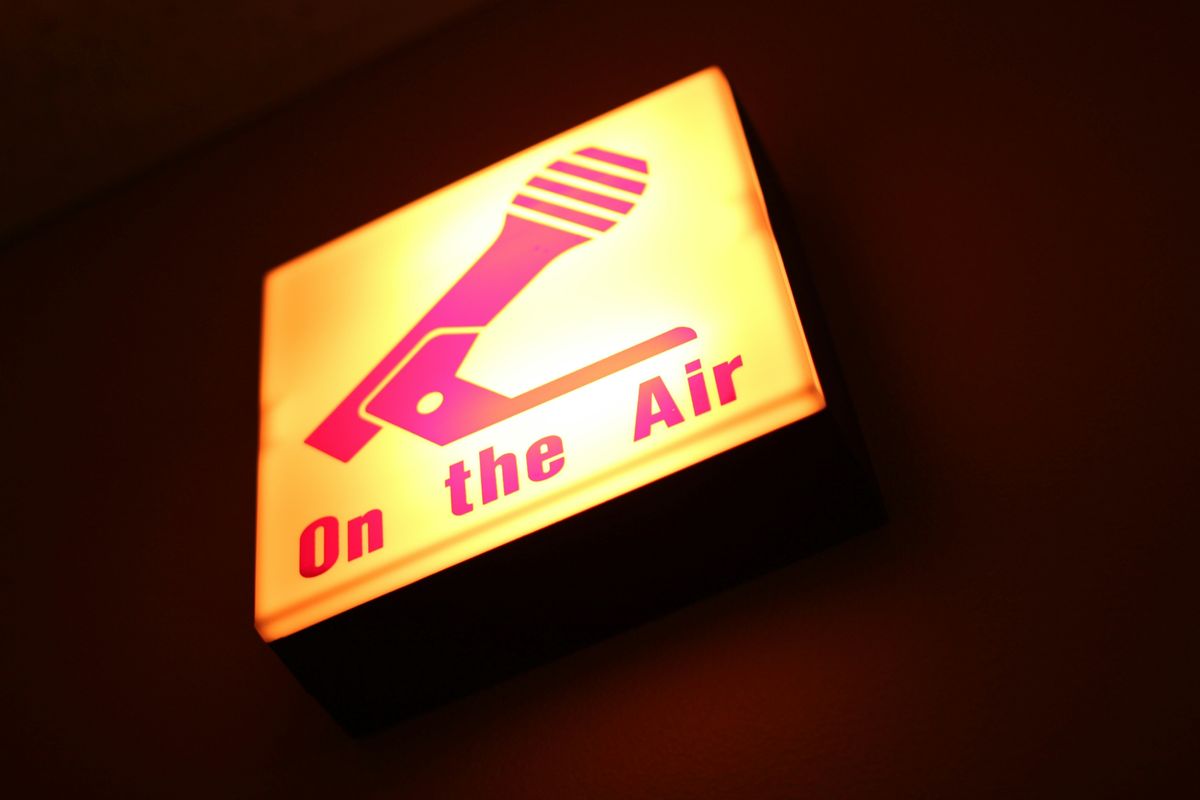 Dans les médias: Les fermetures de Bell Radio pourraient marquer une grande victoire pour les radiodiffuseurs privés