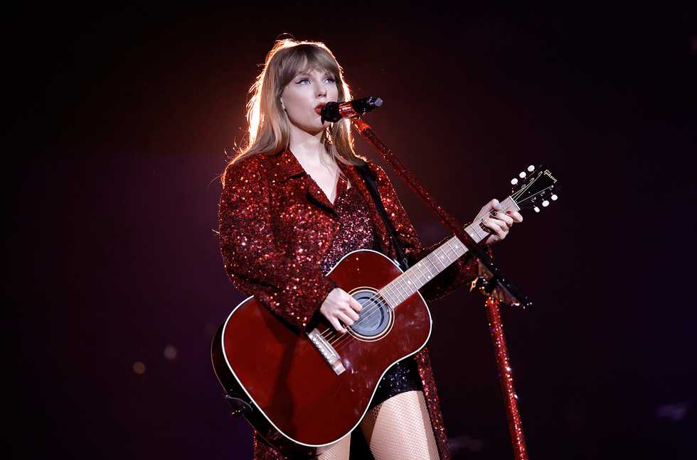Taylor Swift Brings Out Maren Morris for First-Ever ‘You All Over Me’ Performance in Chicago