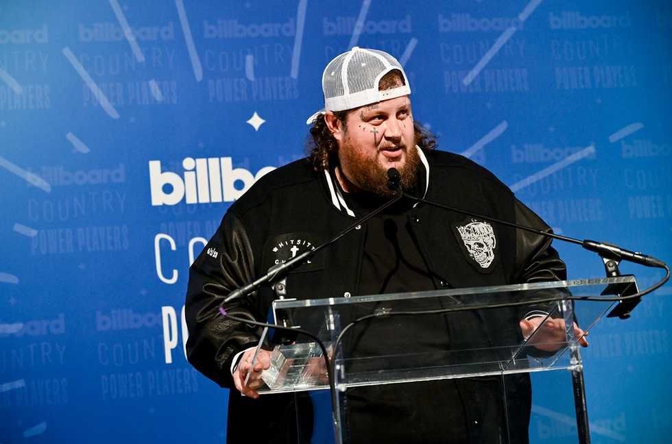 Ernest Presents Jelly Roll With Breakthrough Artist Of The Year Award at Billboard’s 2023 Country Power Players