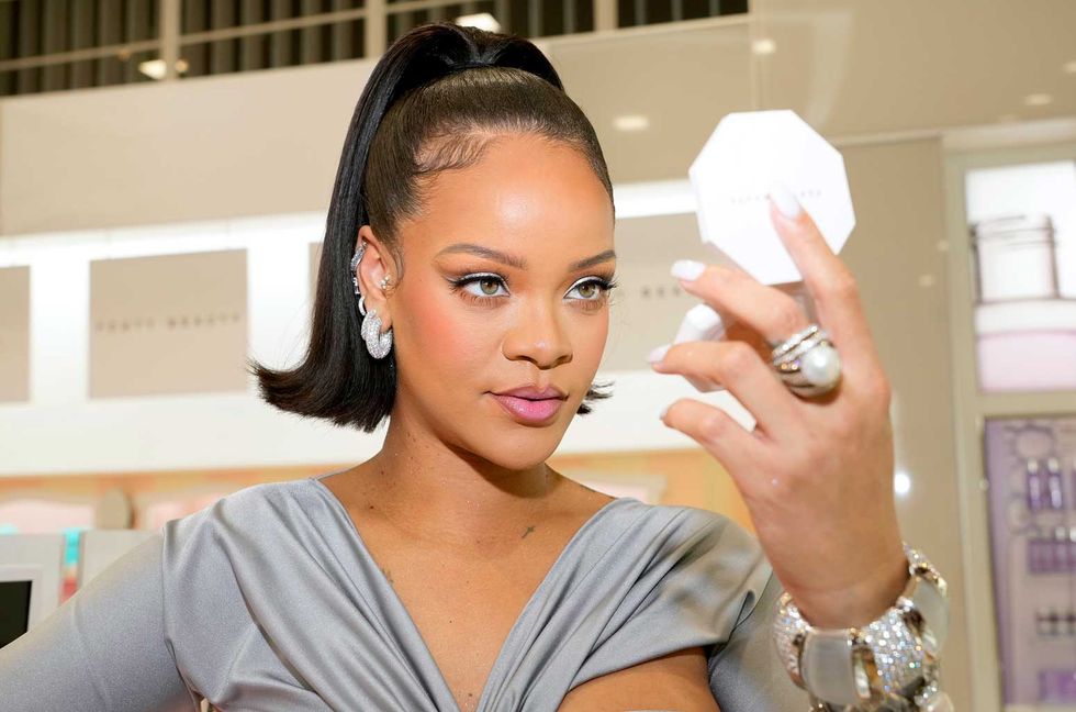 Rihanna Debuts Fenty Beauty’s New ‘Hella Thicc’ Mascara