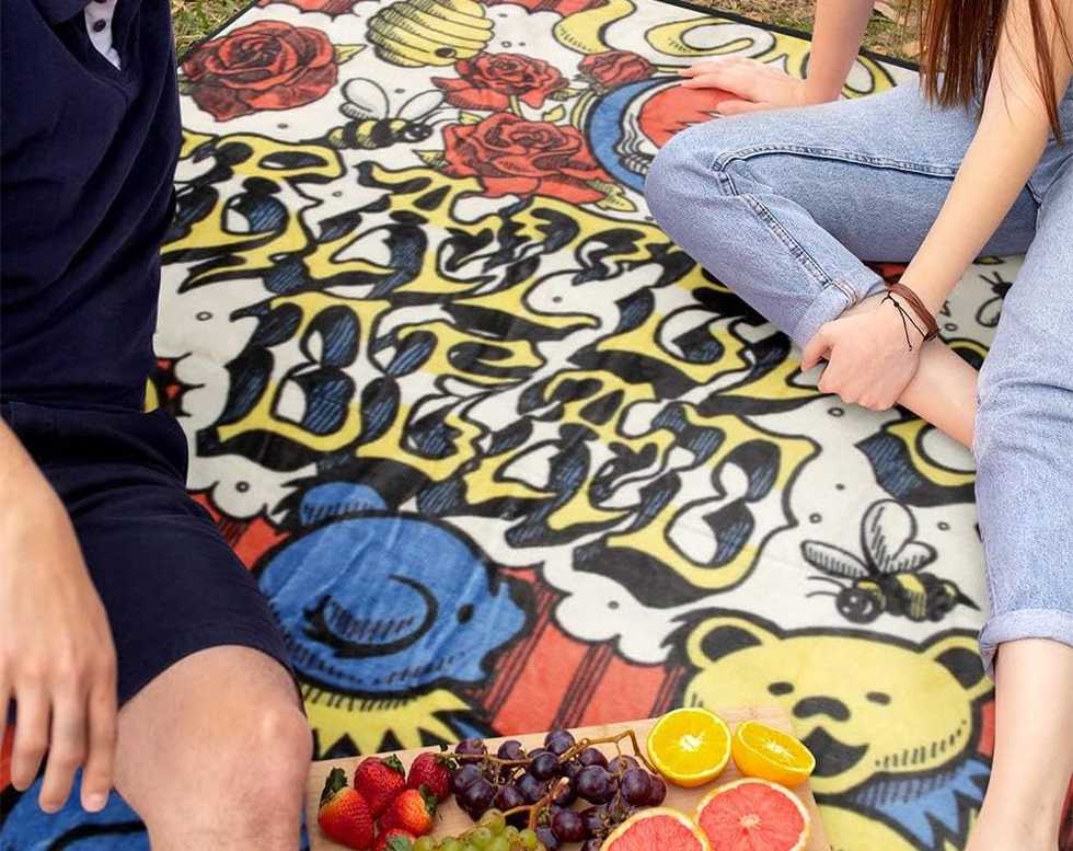 This Grateful Dead Blanket Is Perfect for Couch Hangs and Festival Hangs Alike