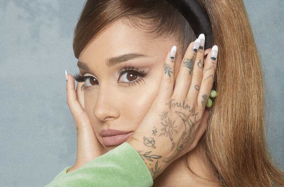 Ariana Grande Celebrates Her Birthday on Set of ‘Wicked’: ‘Ozian 30th’