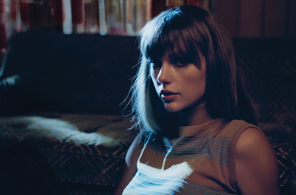 Five Reasons Why Taylor Swift Was Able to Make Chart History With Her ‘Midnights’ Debut Week
