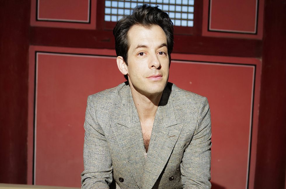 ‘Barbie’ Music Producer Mark Ronson Taunts Bill Maher for ‘#ZombieLie’ Critique