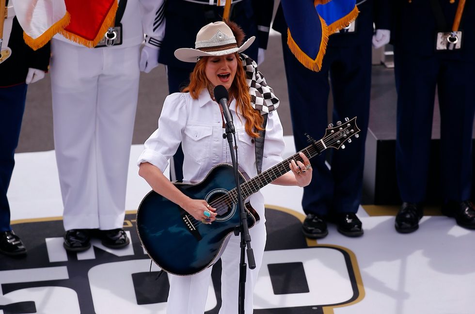 Jewel’s Unique Take on National Anthem at Indy 500 Draws Mixed Reaction