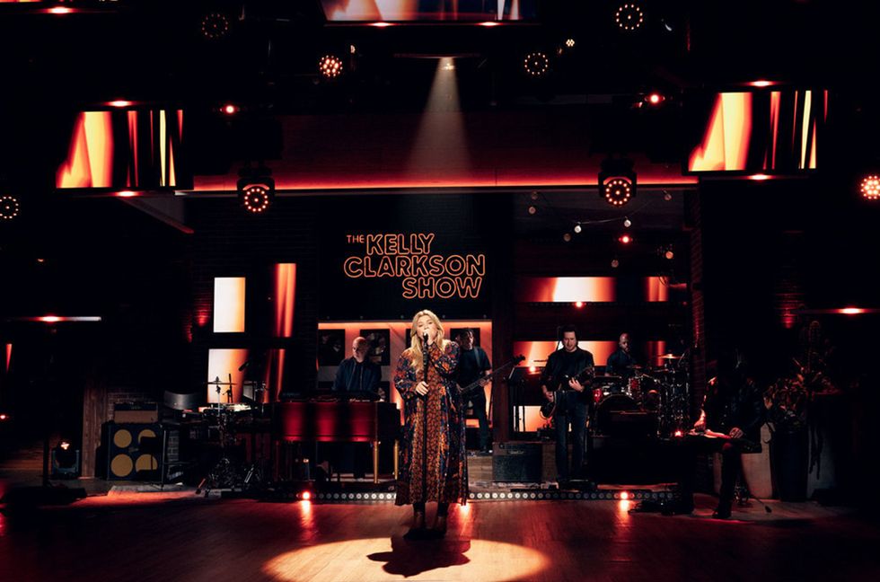 Kelly Clarkson Is ‘Only Human After All’ on Rootsy Rag’n’Bone Man Cover