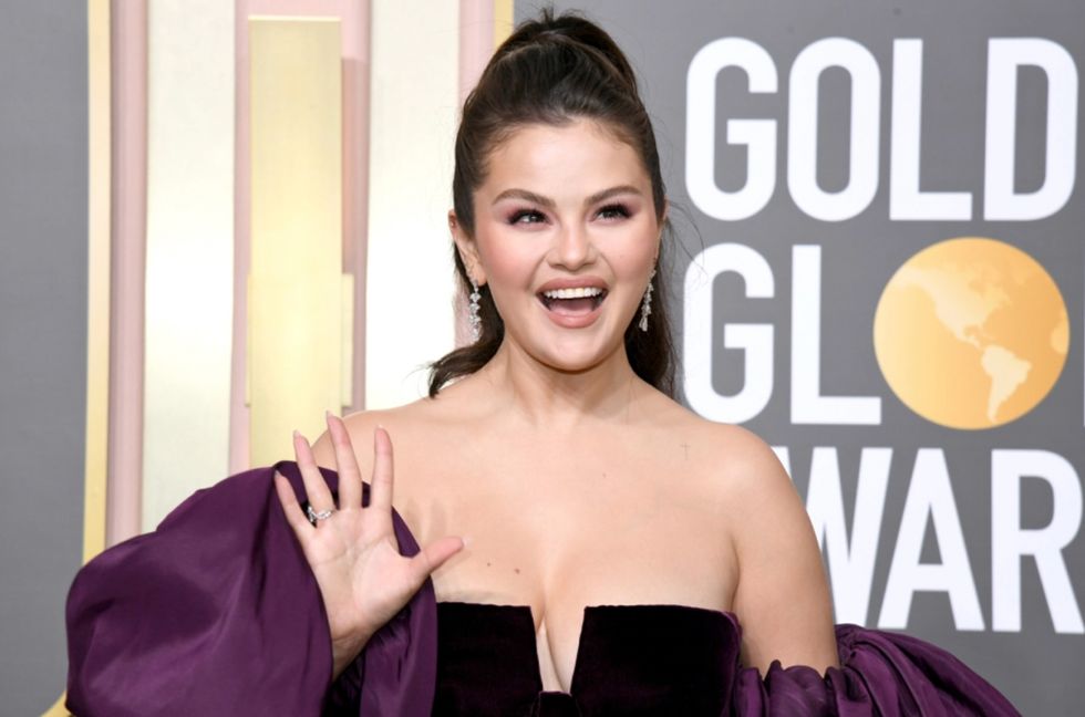 Selena Gomez Calls Meryl Streep the ‘Woman I Adore’ on ‘Only Murders’ Set