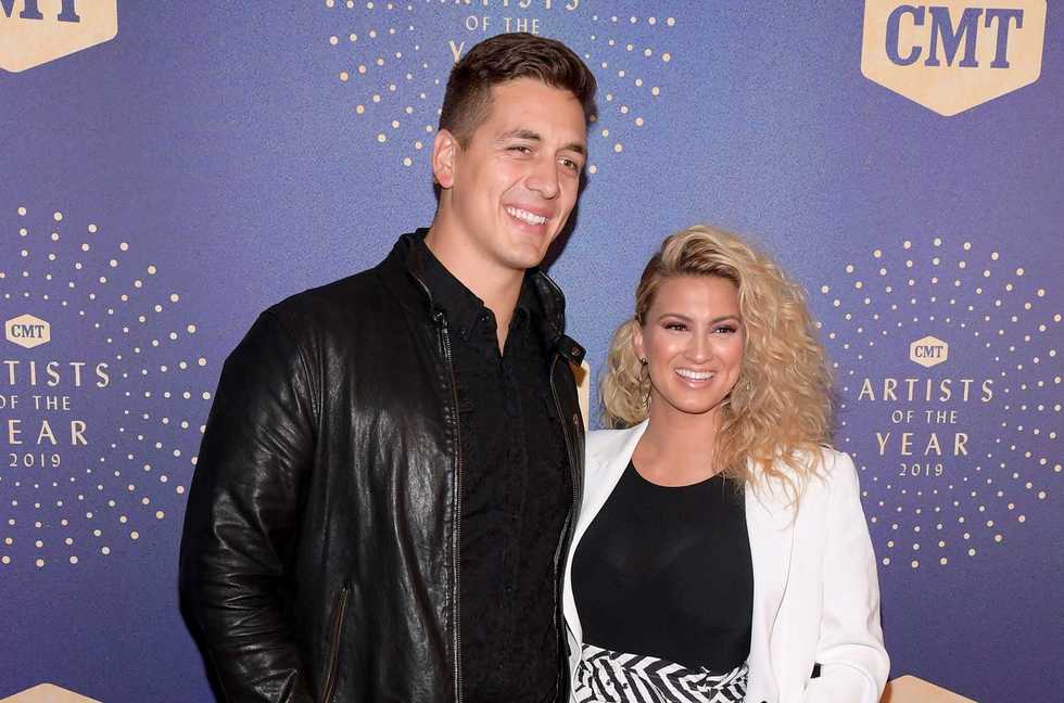 Tori Kelly ‘Smiling Again & Feeling Stronger’ After Health Scare, Husband Shares