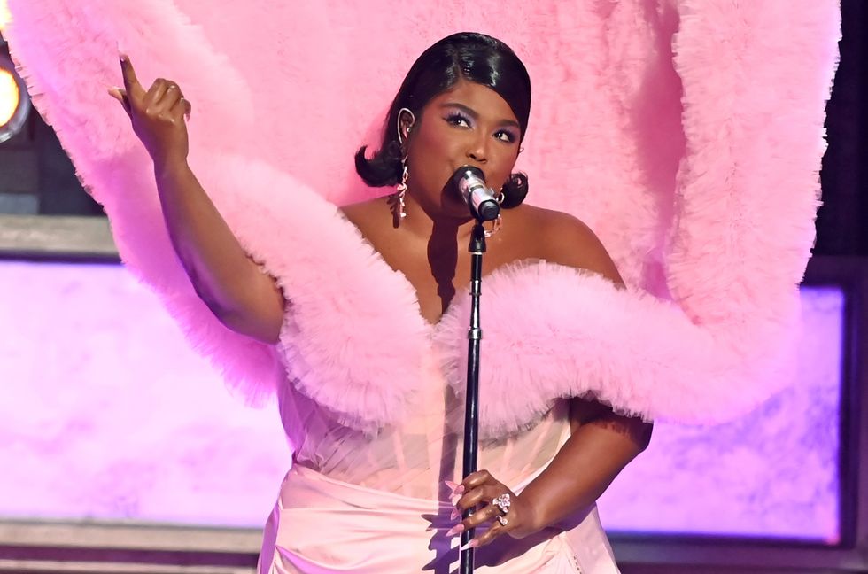 Lizzo Playfully Covers Rammstein’s ‘Du Hast’ at German Tour Stop
