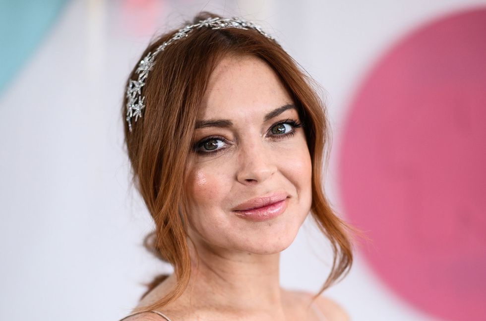 Paris Hilton, Amanda Seyfried & More Welcome Lindsay Lohan to the ‘Mommy Club’ After Pregnancy Reveal