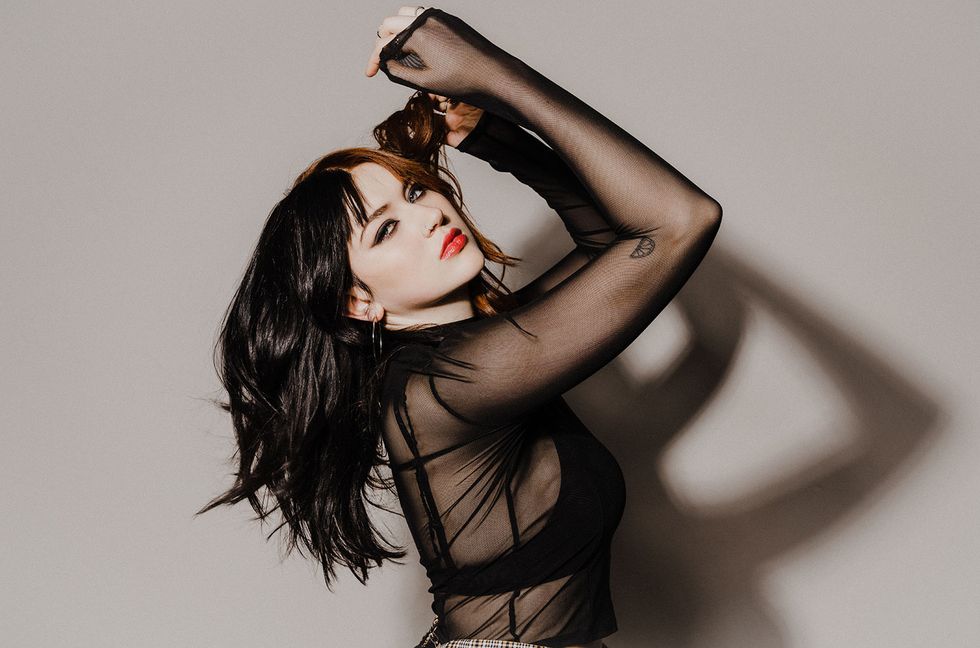 Gayle Fangirls Over Meeting Taylor Swift at Nashville Songwriter Awards: ‘I’ve Died and Come Back to Life’