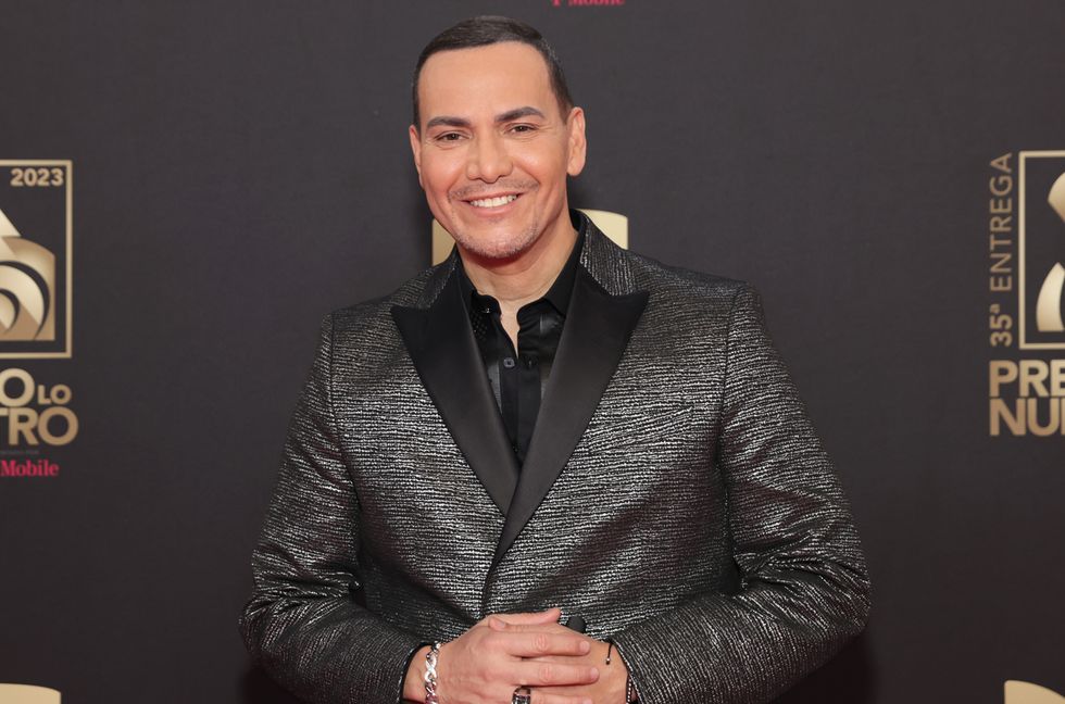 Victor Manuelle Honored With Lifetime Achievement Award at 2023 Premio Lo Nuestro