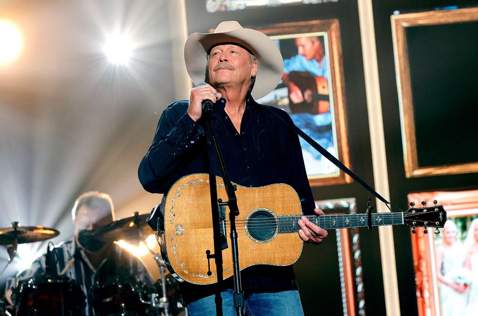Alan Jackson Tests Positive for COVID-19, Cancels Kansas City Concert