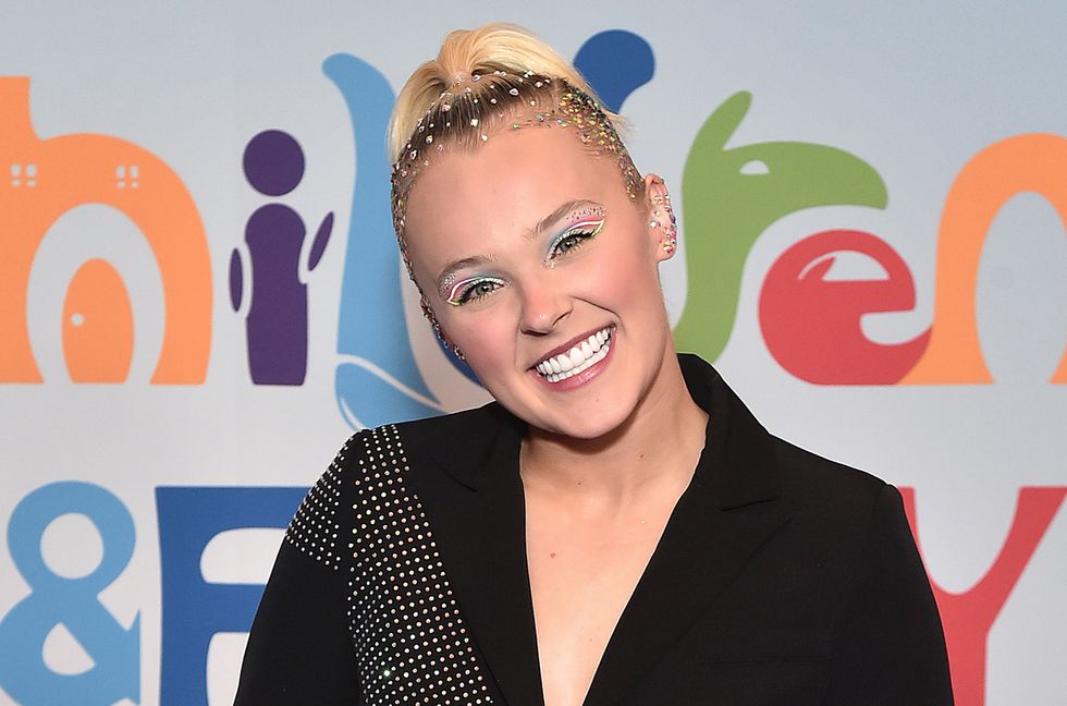 JoJo Siwa Celebrates 2-Year Anniversary of Her Coming Out: ‘I’m So Proud of 17-Year-Old JoJo’