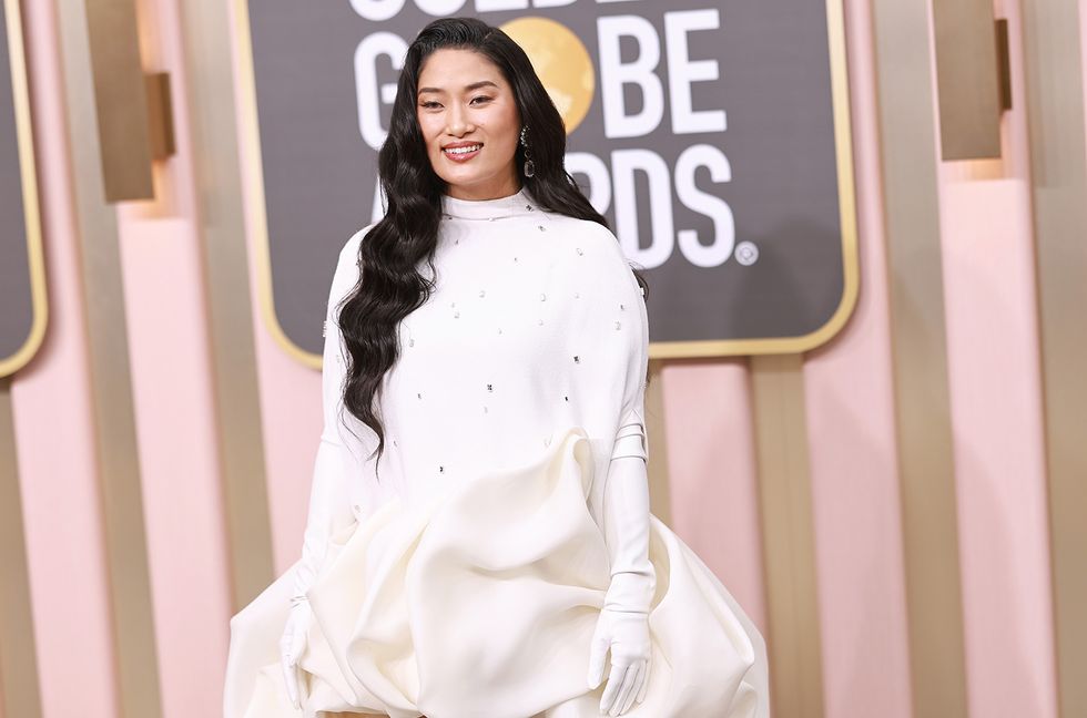 Golden Globes Pianist Chloe Flower Says She Didn’t & ‘Would Never’ Play During Winners’ Speeches