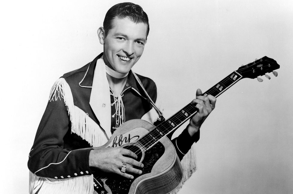 Here Are the Lyrics to Bobby Helms’ ‘Jingle Bell Rock’