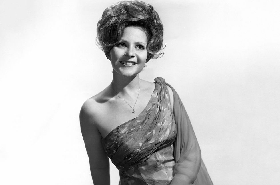 Here Are the Lyrics to Brenda Lee’s ‘Rockin’ Around the Christmas Tree’