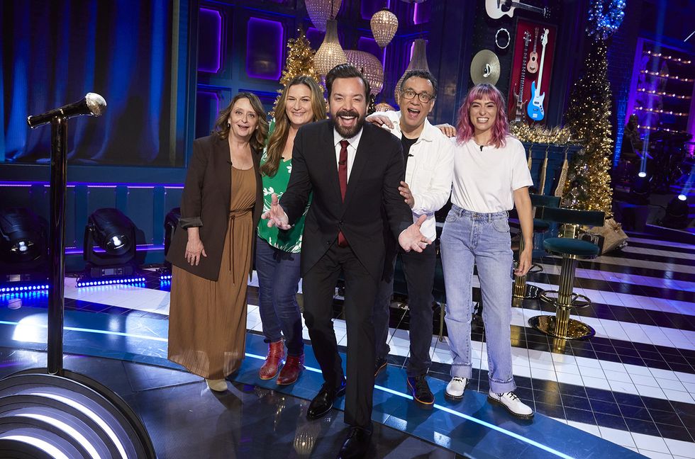 Taylor Swift’s ‘Blank Space’ Gets a Jazzy Christmas Cover on All-‘SNL’ Holiday Edition of ‘That’s My Jam’