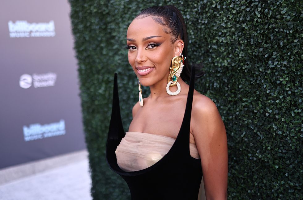 Doja Cat Says She’s ‘Never Felt More Beautiful’ Since Shaving Her Head