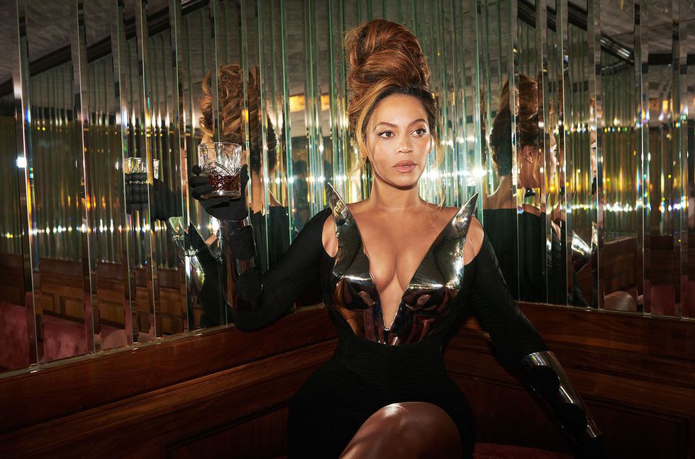 Beyoncé Wins Big at 2022 Soul Train Awards: Full Winners List