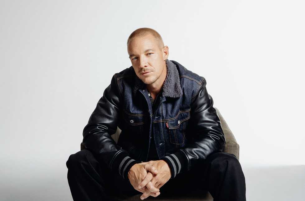 Diplo Poses in Traditional Qatari Dress During 2022 World Cup : ‘What’s Up Habibi?’