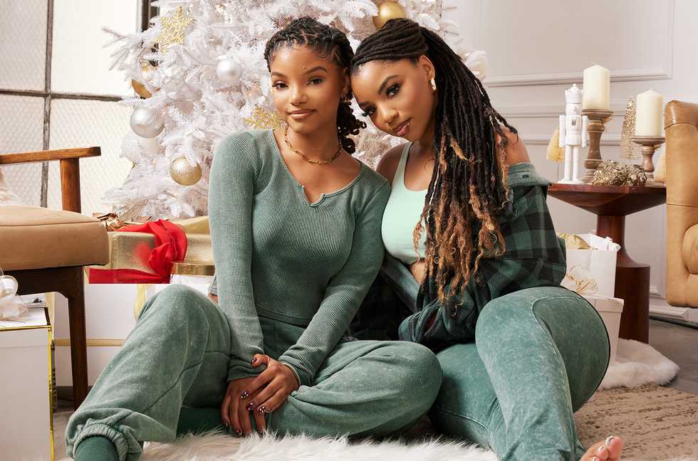 Chloe x Halle Share a Cozy Victoria’s Secret PINK Holiday Gift Guide, Plus Their All-Time Favorite Christmas Presents