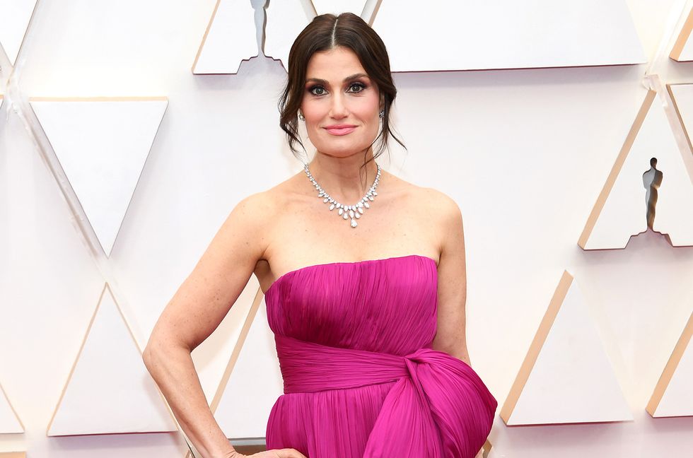 Here’s What Idina Menzel Told Ariana Grande & Cynthia Erivo About ‘Wicked’