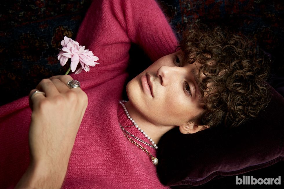 Breakout Artist JVKE Is Raking In Major Label Offers, So Why Does He Want To Stay Independent?