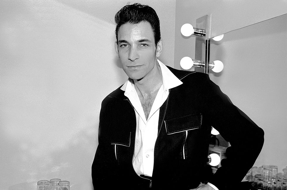 Robert Gordon, Rockabilly Revival Icon, Dies at 75