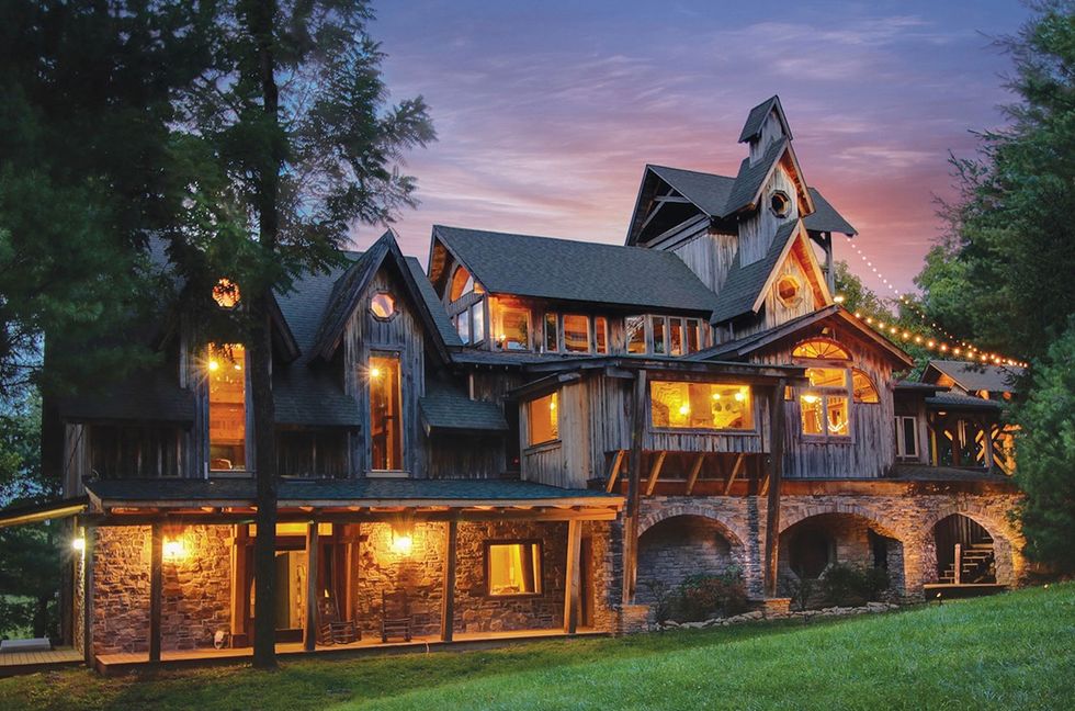 Recording’s Great Escapes: Photos of Tennessee’s Dark Horse Recording